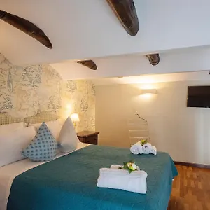2* Bed & Breakfast Donna Adelina