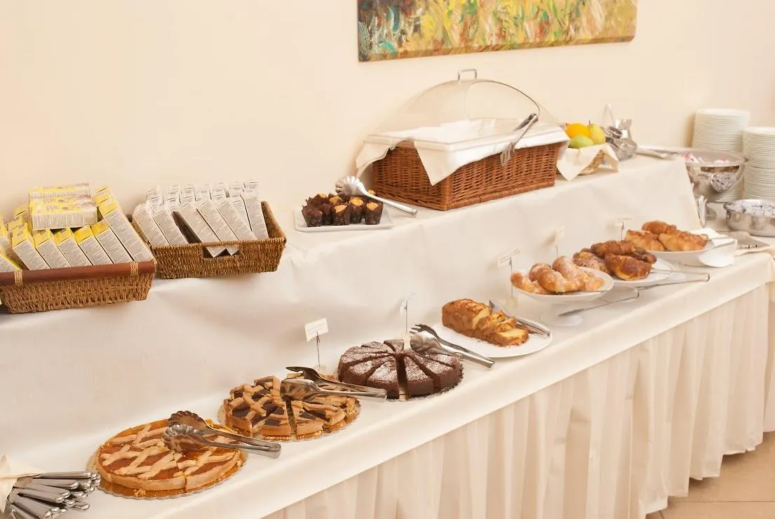 Le Cheminee Business Hotel Napoli 4*, נאפולי