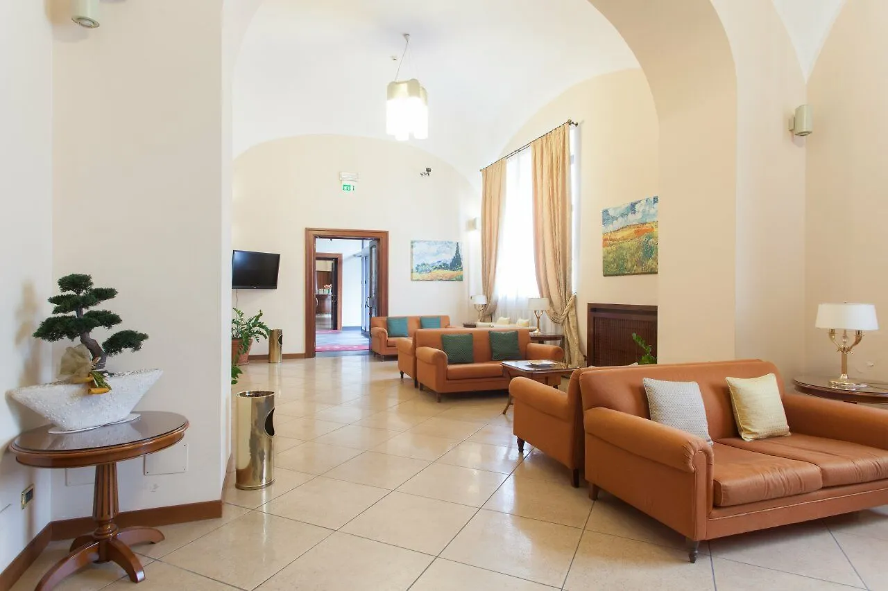 Le Cheminee Business Hotel Napoli 4*, נאפולי